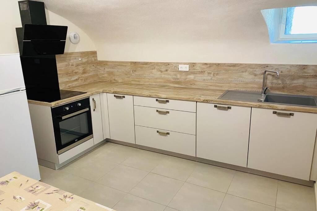 Escoutay Dans Bastide Medievale Saint-Thomé Εξωτερικό φωτογραφία